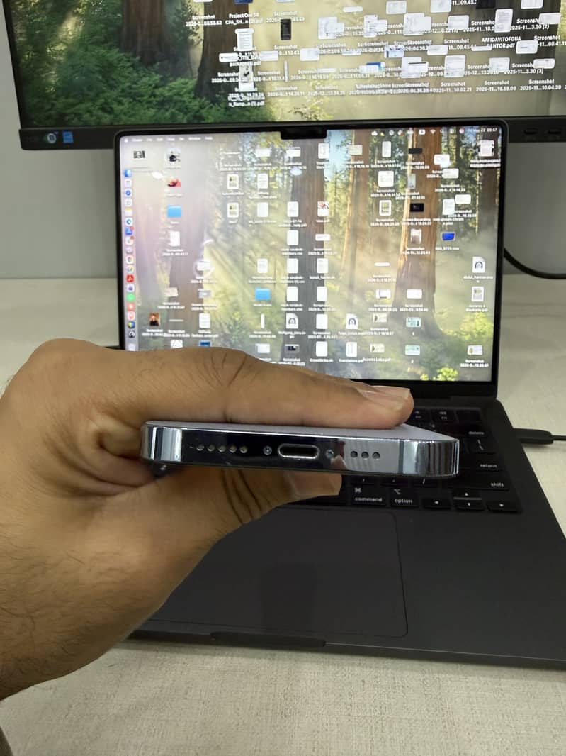 Apple iPhone 13 Pro 4