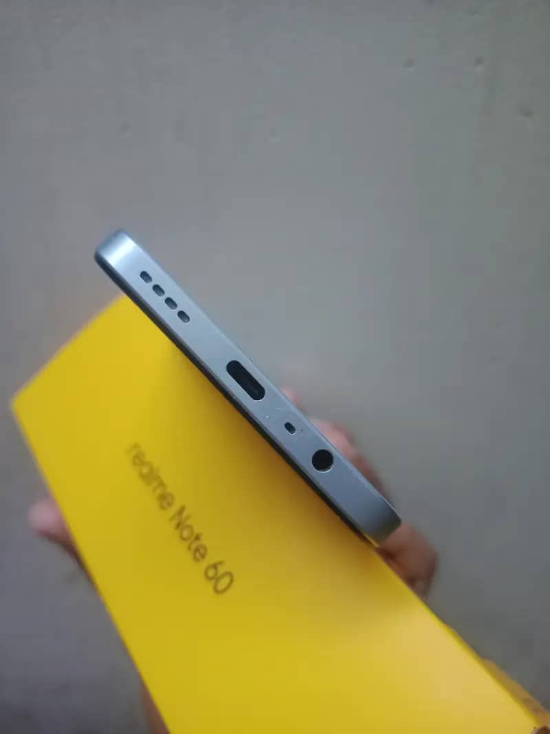 Realme Note 60 1