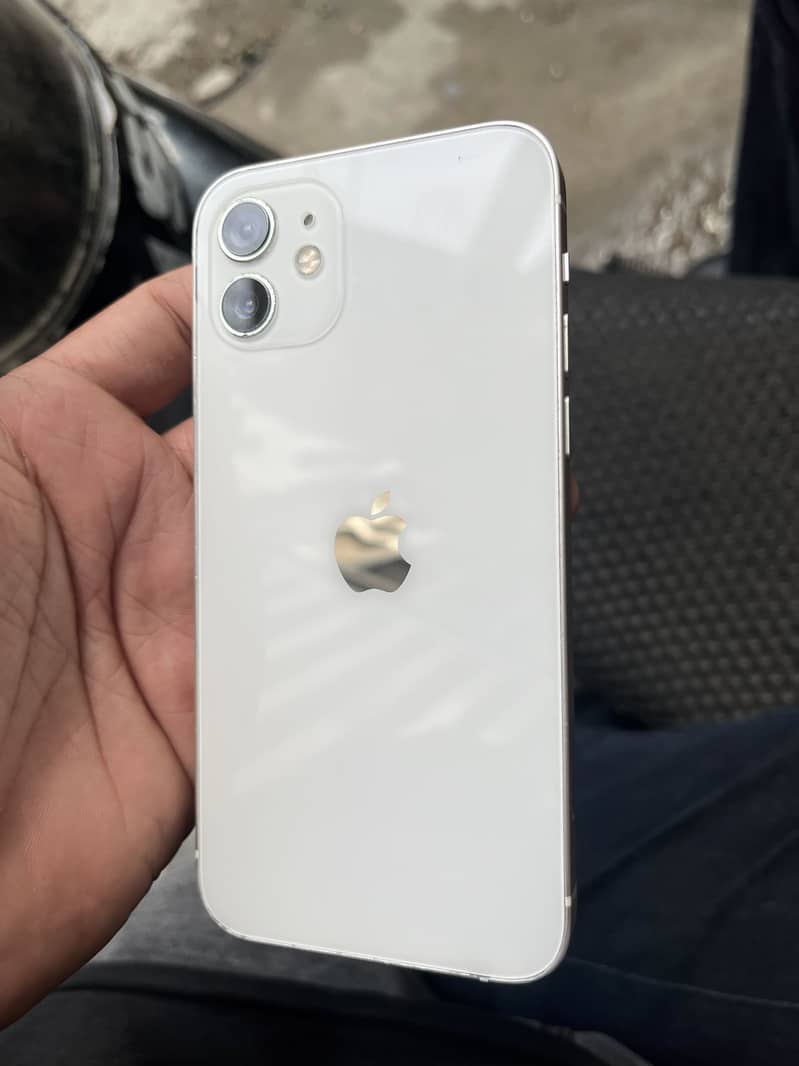 iPhone 12 0