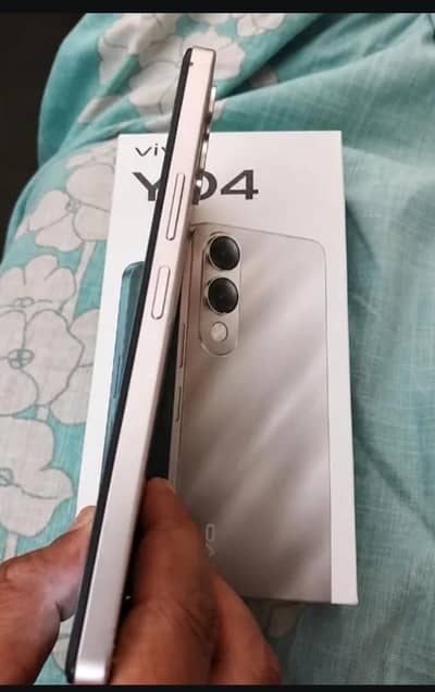 vivo Y04