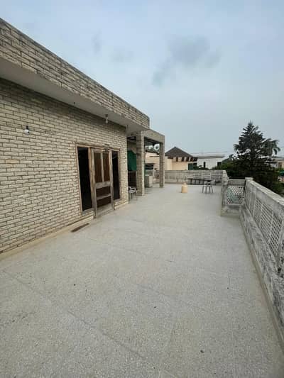 Old 1 Kanal Double Unit Owner Build House For Sale