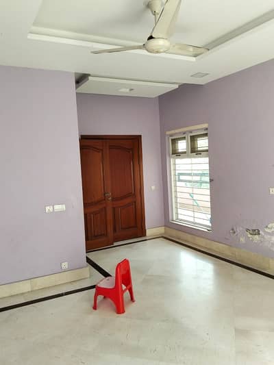 1 Kanal 3 Bed Room Upper Portion For Rent