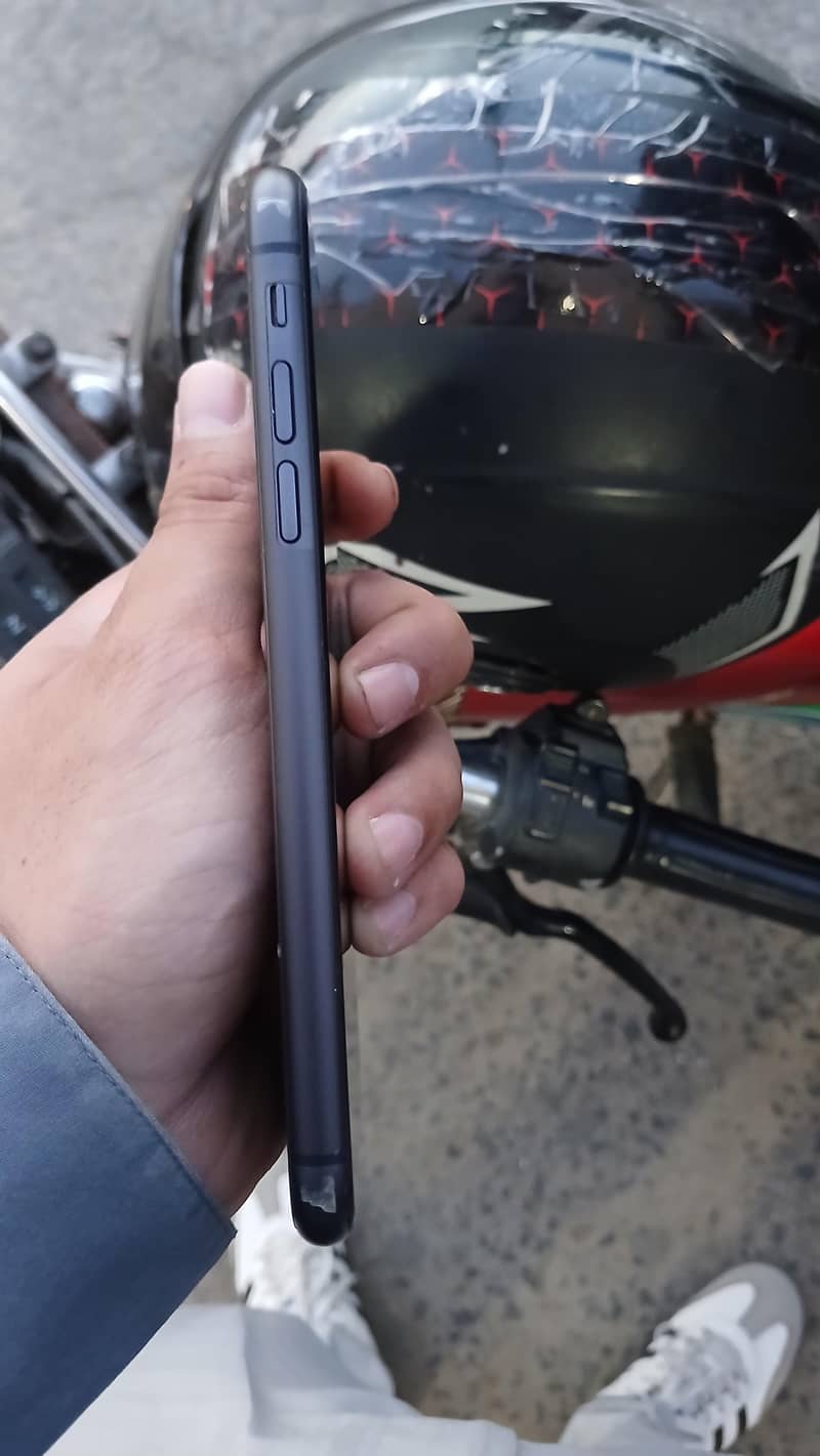 iphone 11 3