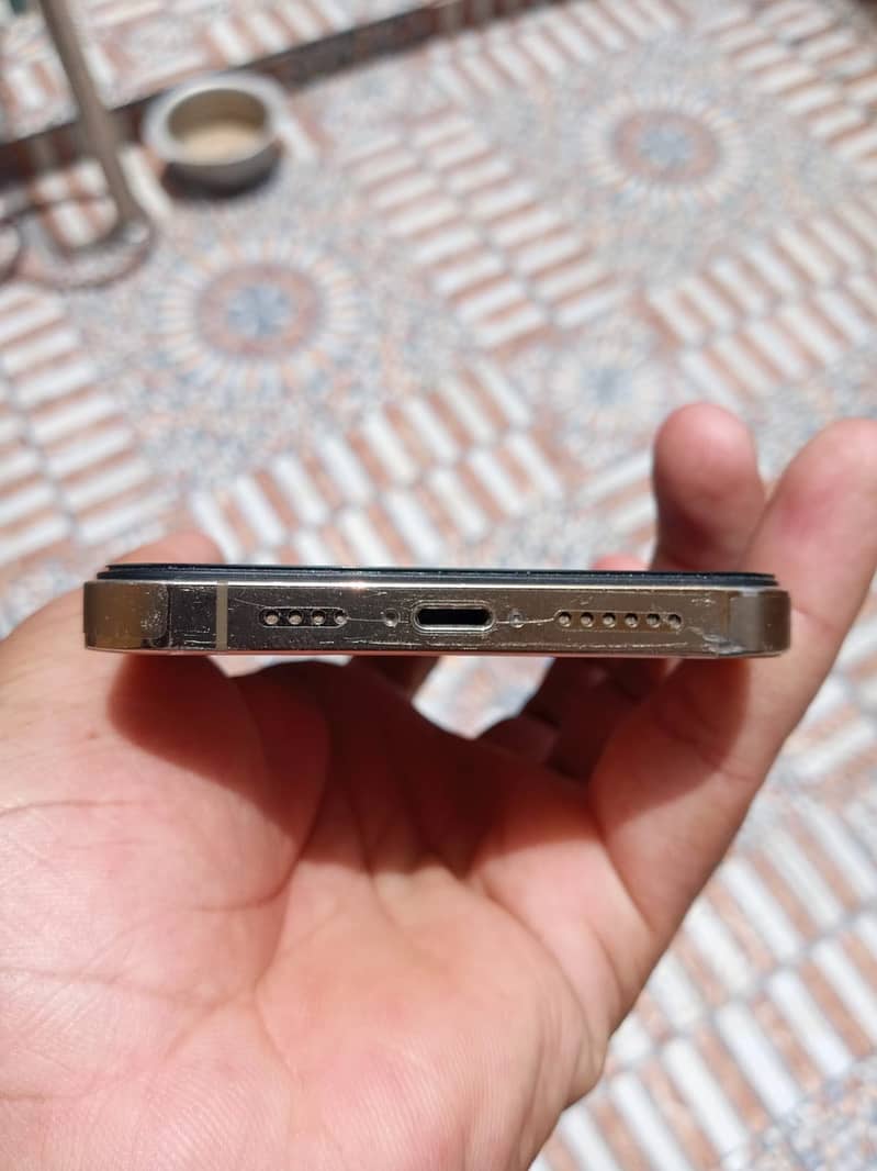 iPhone 12 pro max 2
