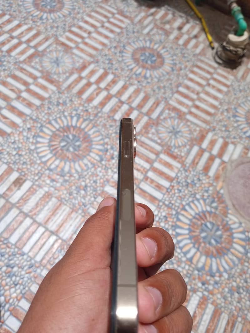 iPhone 12 pro max 3