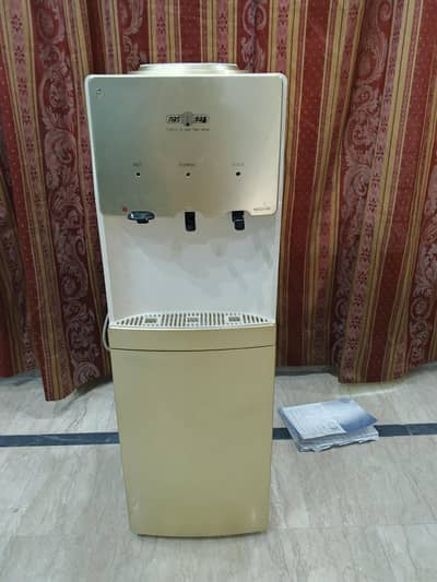 Water dispancer