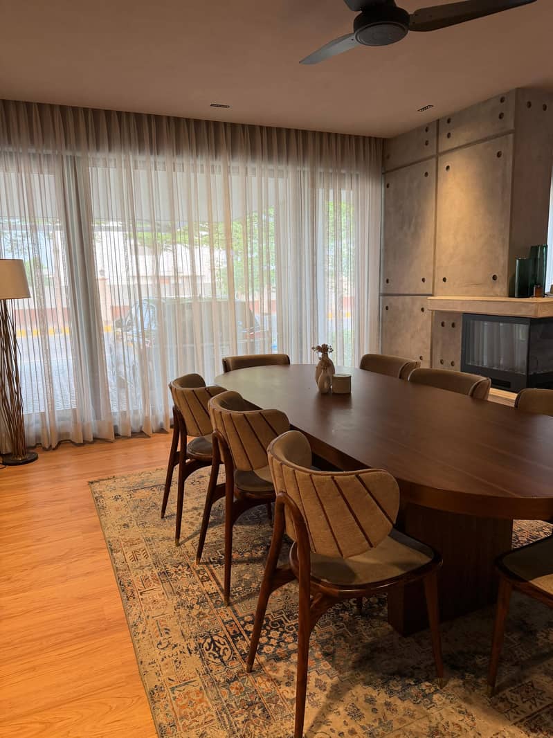 dinning table 0