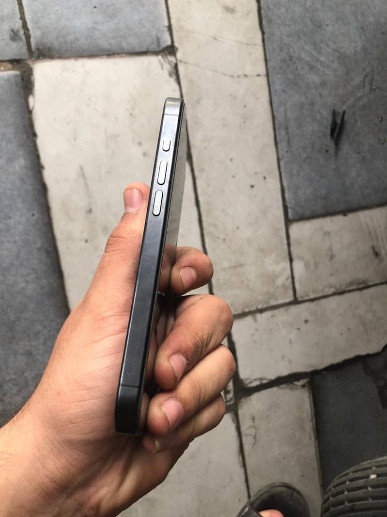 iPhone 15 pro 2