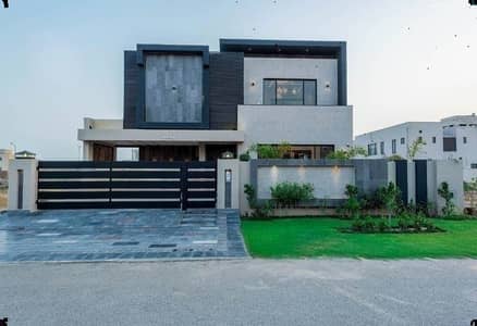 ANW REAL ESTATE PROUDLY OFFERS: 1 KANAL ELEGANT AND FULLY MAINTAINED SUPER HOT LOCATED BUNGALOW IS AVAILABLE IN THE BEST BLOCK OF DHA PHASE 5 LAHORE.