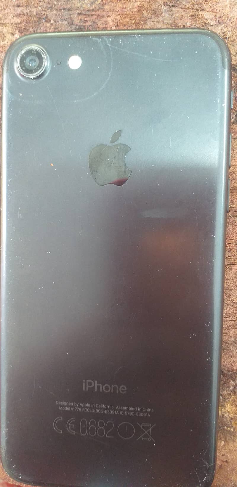 Apple iPhone 7 1