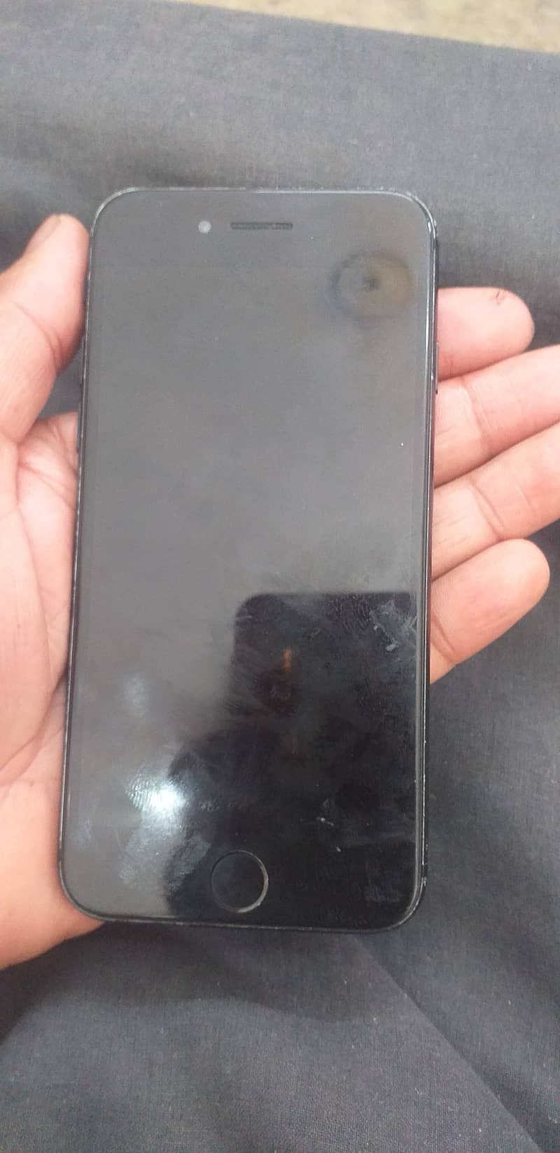 Apple iPhone 7 3
