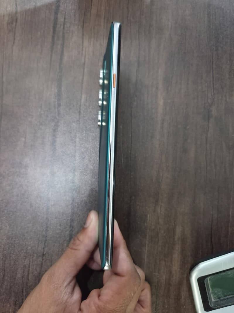 tecno camon 40 pro 4
