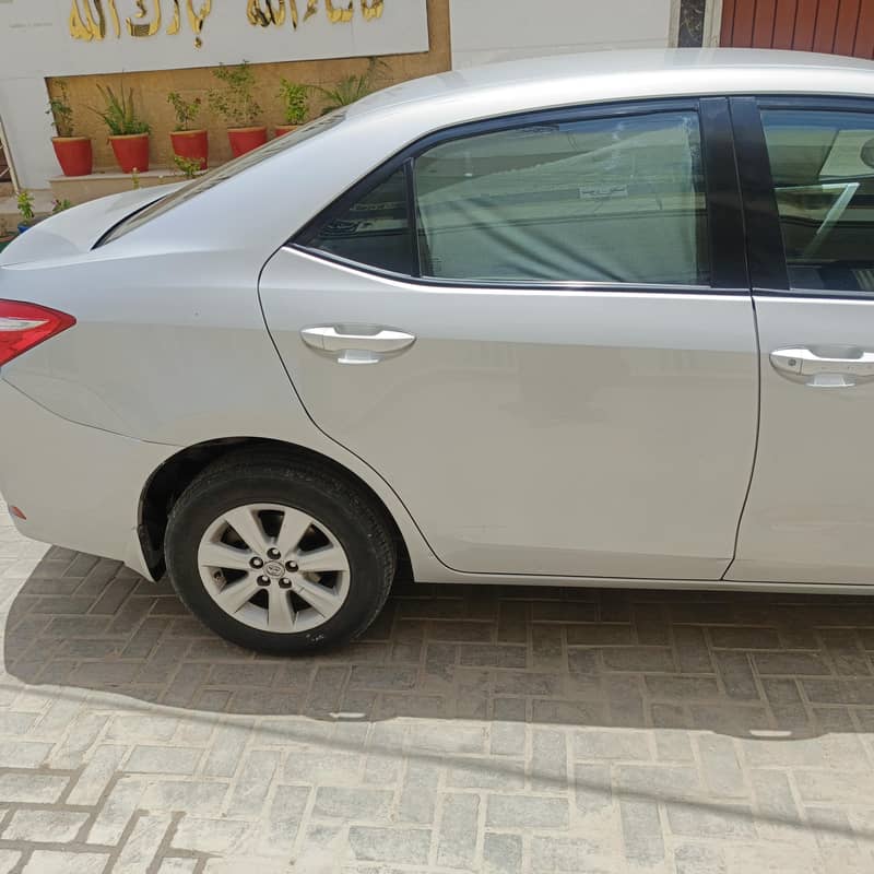 Corolla Altis 1.6 automatic 3