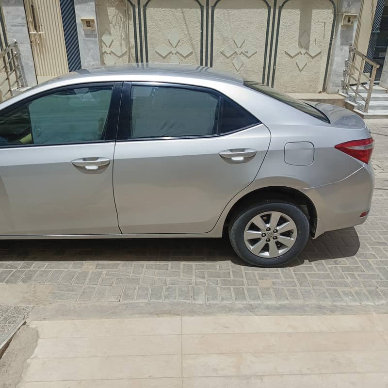 Corolla Altis 1.6 automatic 11