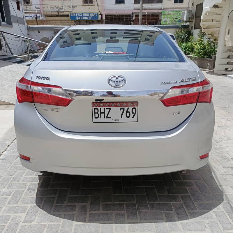 Corolla Altis 1.6 automatic 13