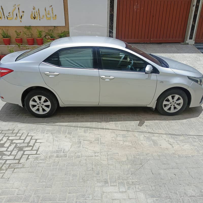 Corolla Altis 1.6 automatic 15