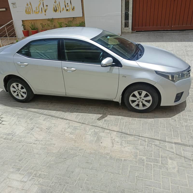 Corolla Altis 1.6 automatic 17