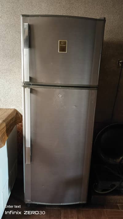 dawlance large size fridge for sale in Lahore