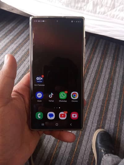Samesung S22 ultra 256 for sale discretion per leh