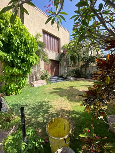 Stunning Like New Luxury 1000 Yards Fully Furnished Bungalow is Available For Rent