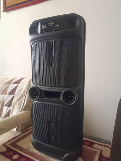 Greatnice Bluetooth speaker with microphone and box