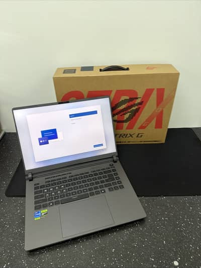 ASUS ROG STRIX G16 G615J 16inches i7-14650HX 16GB DDR5 1TB SSD NVIDIA