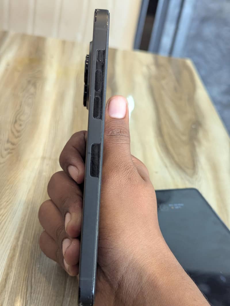 Iphone 14 pro max 2