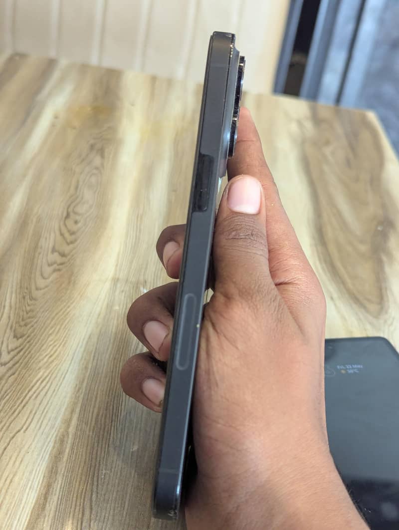 Iphone 14 pro max 3