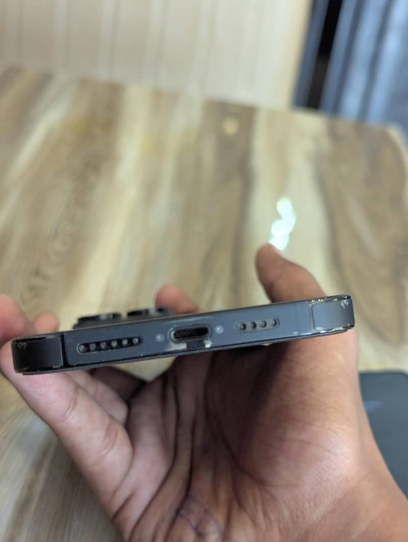 Iphone 14 pro max 4