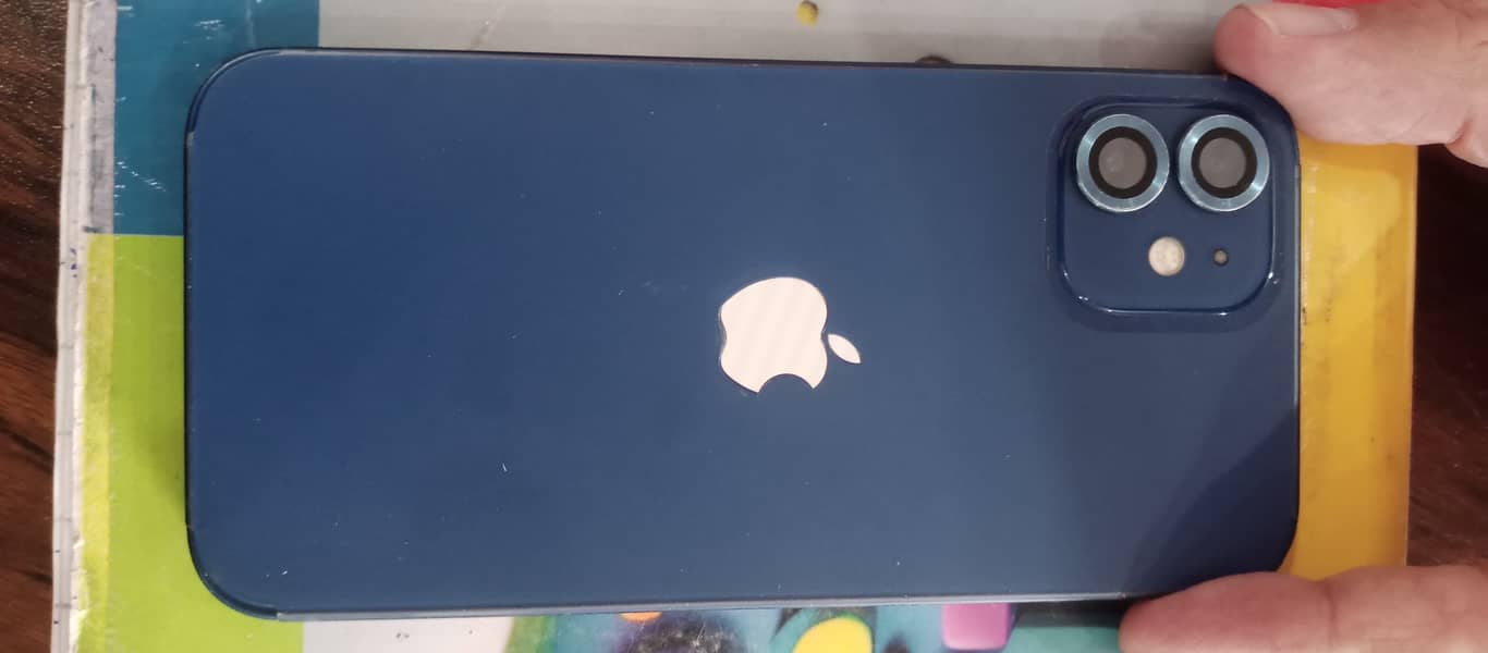 Apple iPhone 12 6