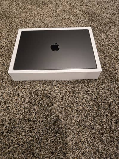 Apple MacBook Pro 14 inches M5 Chip 16GB 512GB SSD 10-core GPU Space