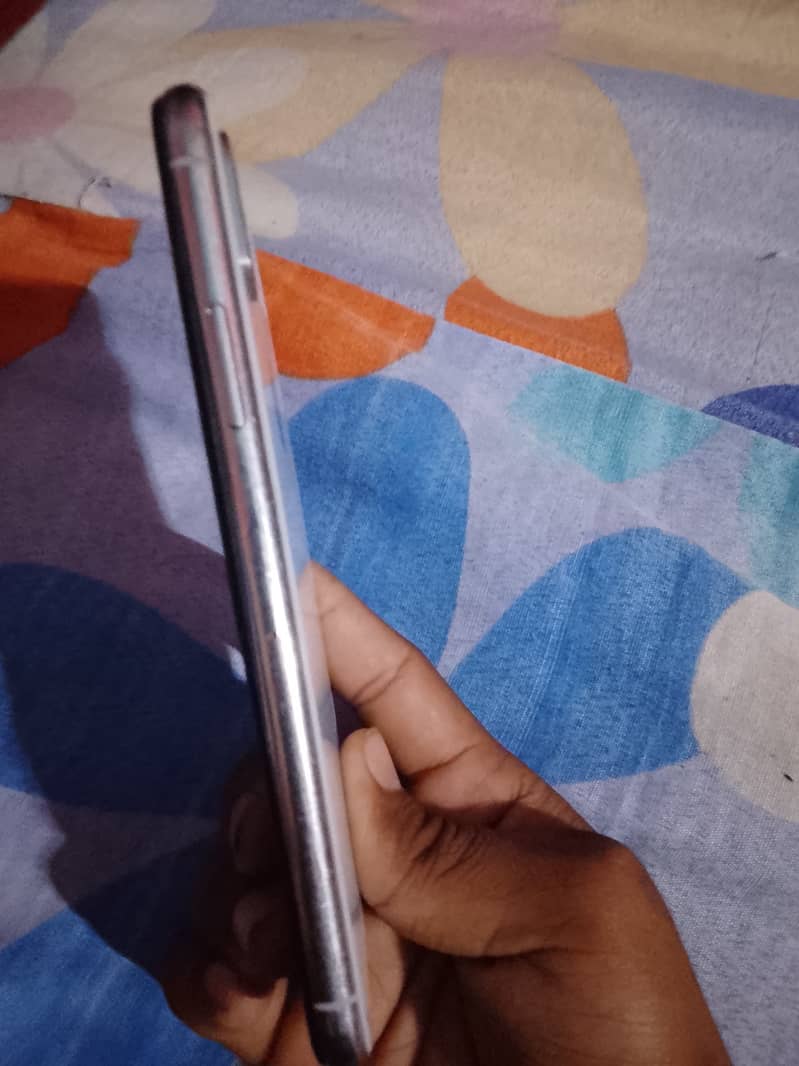 Apple iPhone X 0