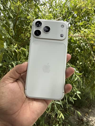 iPhone 17 pro max Factory Unlocked