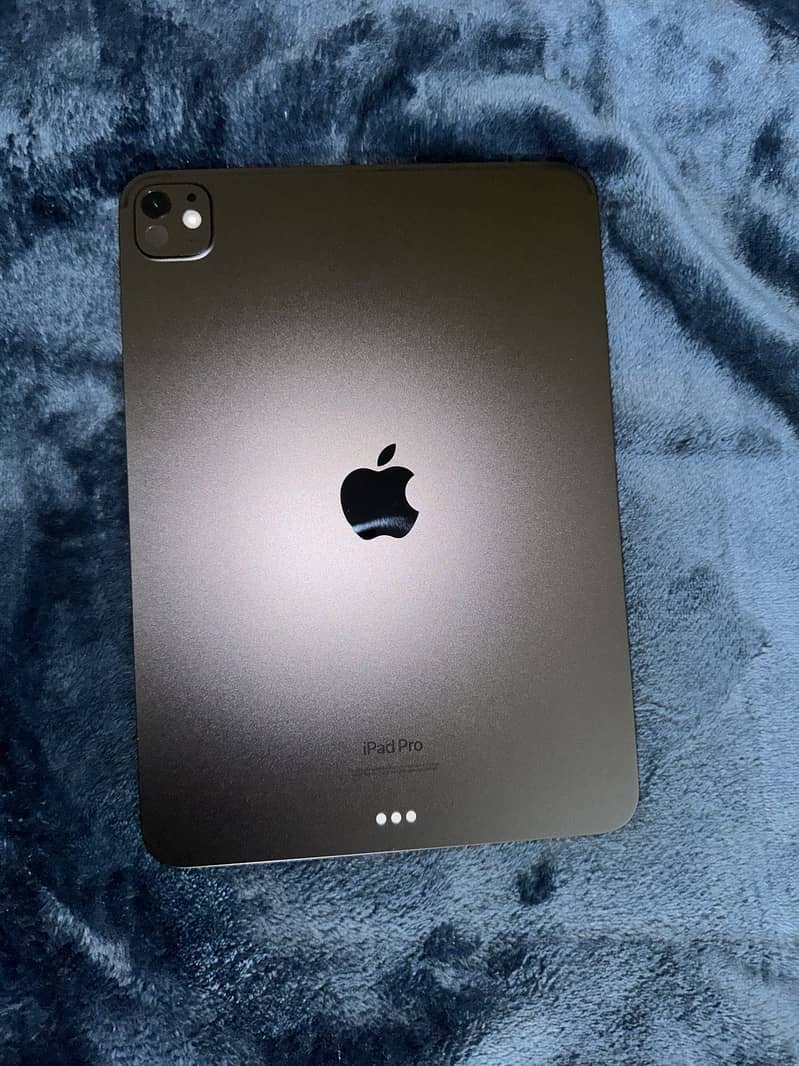 IPAD M4 0
