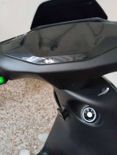 want  to sell eve mito plus electric Scooty applied for 10/10 cond