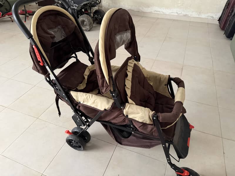 Double pram 1