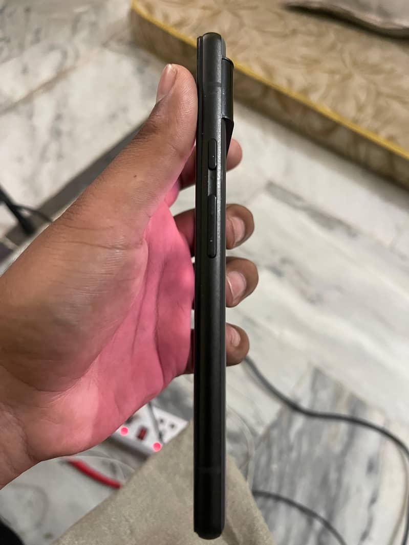 Google Pixel 6 4