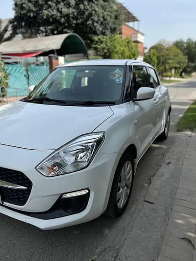 Suzuki Swift GL CVT 2022