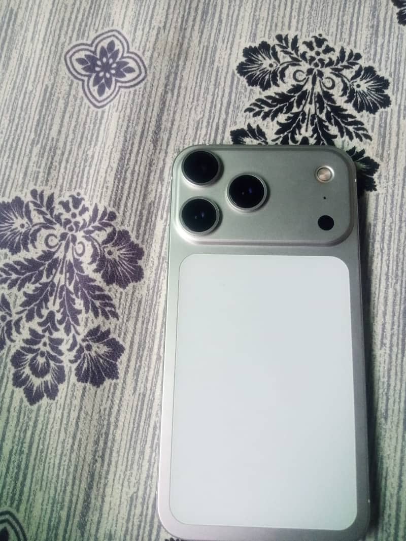 Apple iPhone 17 Pro 6