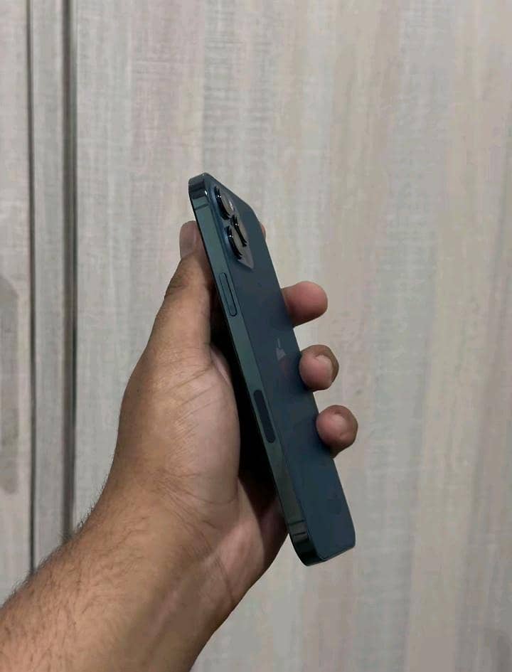 iPhone 12 pro max 1