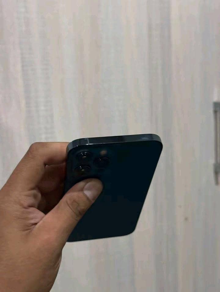 iPhone 12 pro max 3