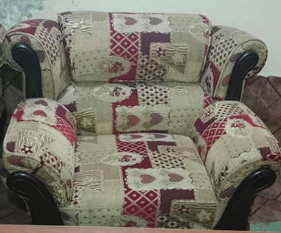 luxury  sofa set in good condition,, modern style sofa set, 5 seater