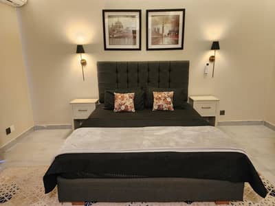 Elegant Queen Size Bed For Sale