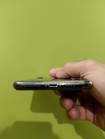 Iphone xs max  pta approved