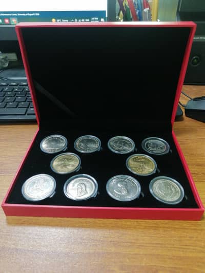 10 commemorative Pakistan coins  unc with box and capsole
