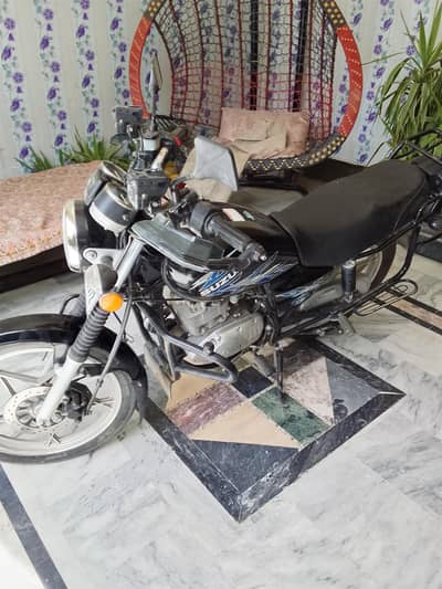 Suzuki GS 150 Neat & Clean – Excellent Condition