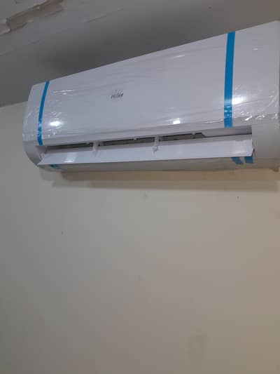 1 ton non inverter ac 10/10 condition
