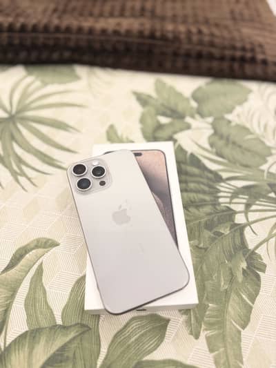 Iphone 15 pro max jv natural titanium 88 health 564 cylcle count
