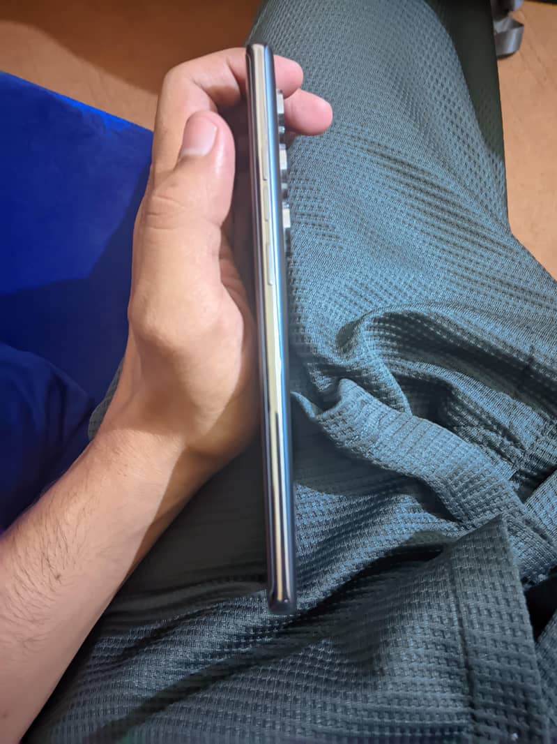 Tecno Camon 40 pro 6
