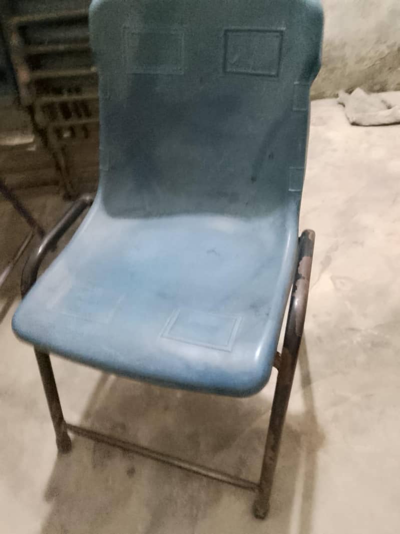 Chairs 0